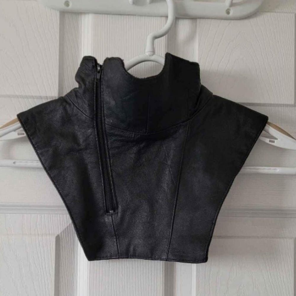 Women's Leather Neck Warmer